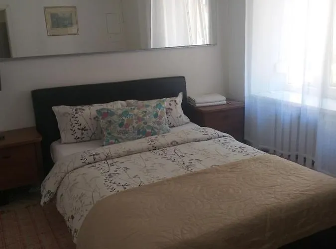 Old Town 招待所 *